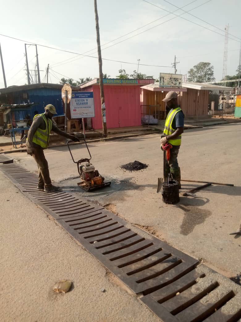 Road maintenance at Nsawam township